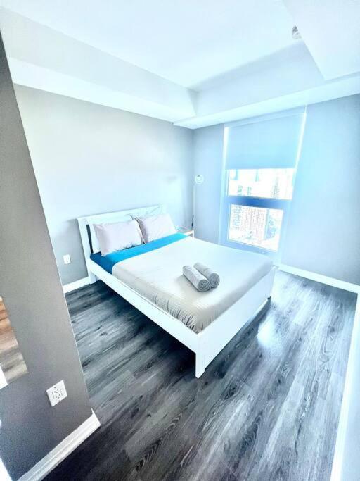 Cozy Condo Near Eatoncentre Mall Toronto Bagian luar foto